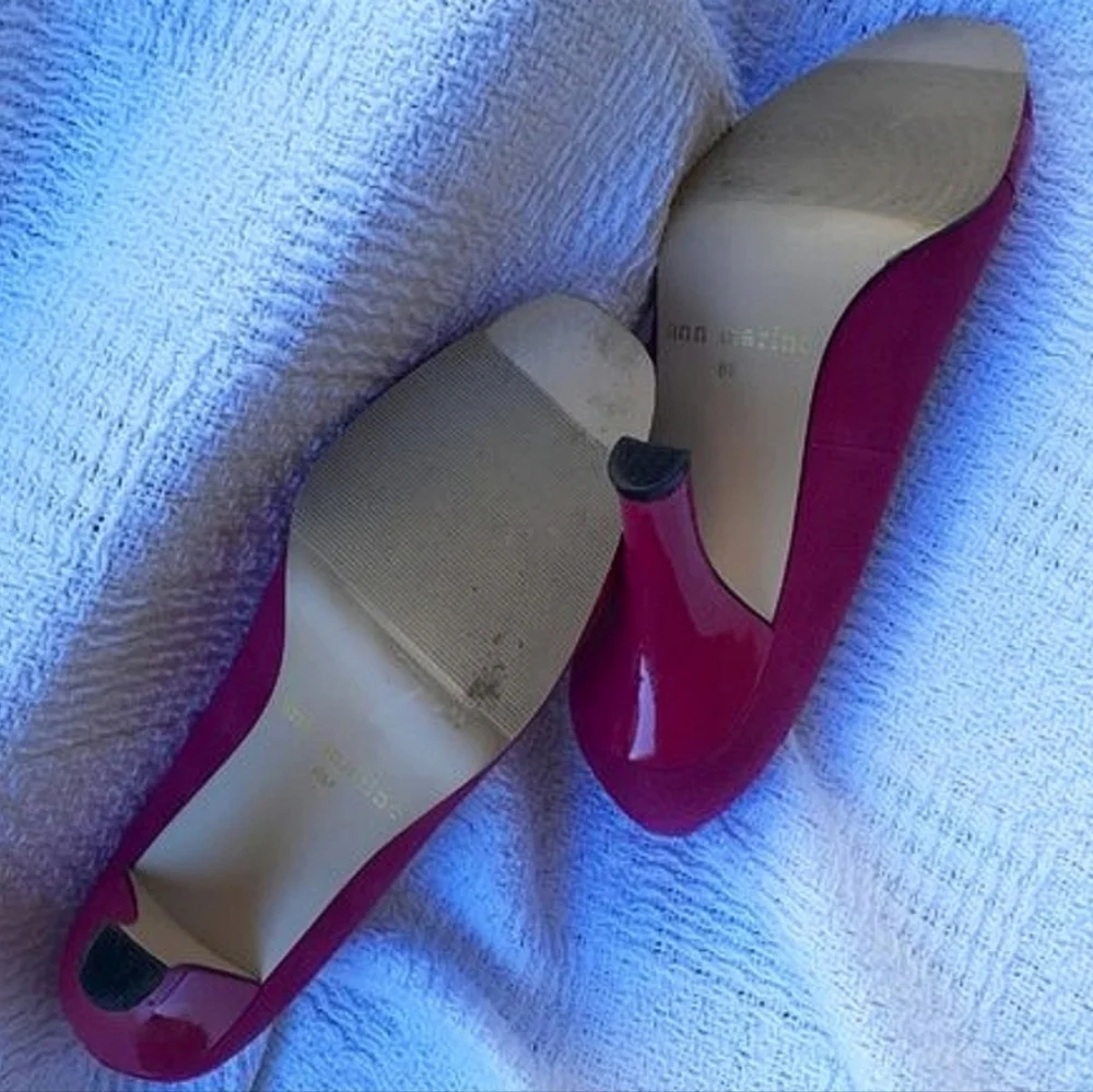 Ann Marino Shoes - Picture 3 of 10